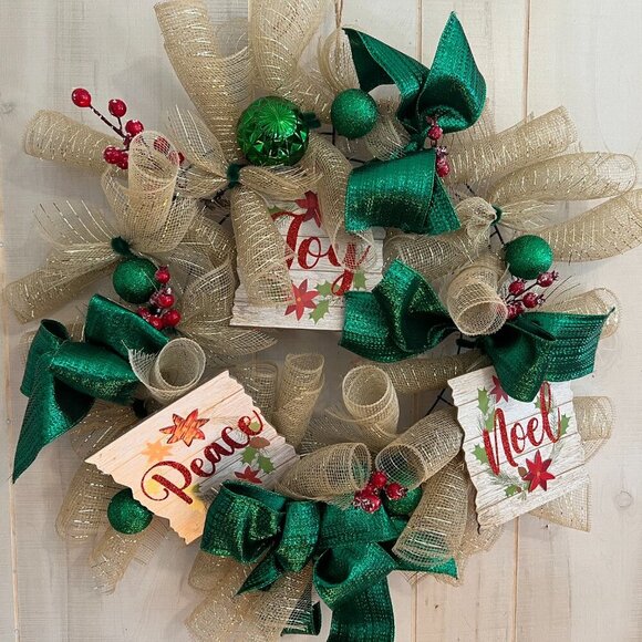 Handmade Joy, Peace & Noel Christmas Wreath - Picture 4 of 9